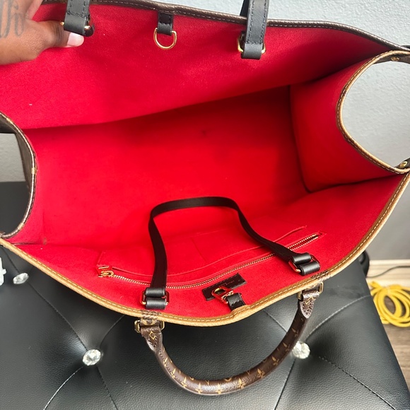 LOUIS VUITTON ON THE GO MM MONOGRAM - Picture 9 of 9